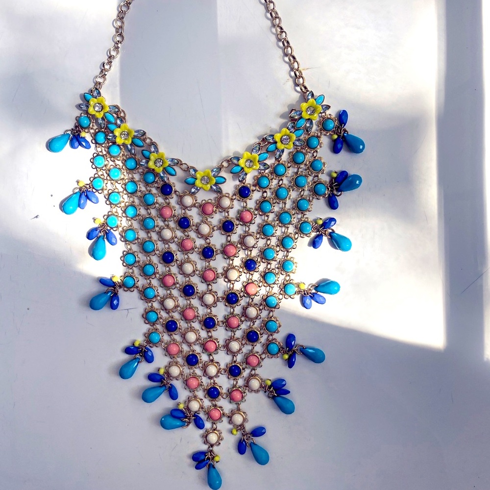 FP FLORAL Chain Statement Necklace- adjustable brand new worn once (for pic ☺️)